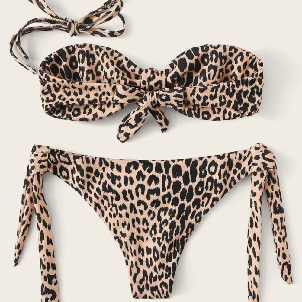 1 Small left☀️☀️Leopard Bandeau Bikini Set ☀️☀️ - Picture 4 of 4